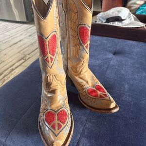 Girl size 2.5 cowboy boots